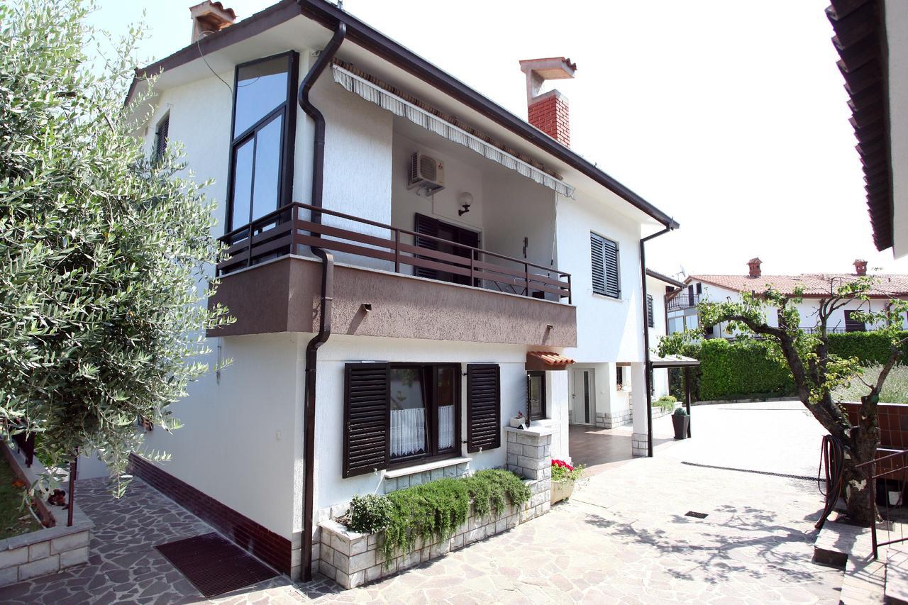 Spacious Izola Apartment Sl Exterior foto
